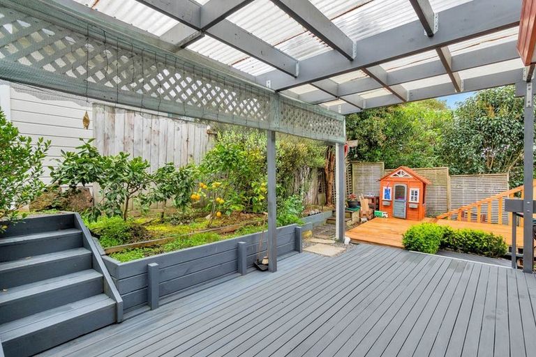 Photo of property in 1a Lesa Annis Place, Henderson, Auckland, 0612