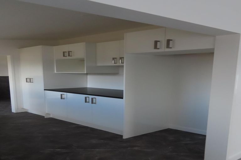 Photo of property in 77 Chichester Drive, Rosehill, Papakura, 2113