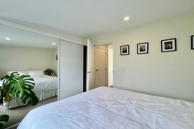 Photo of property in 5/8 Valron Road, Te Atatu South, Auckland, 0602