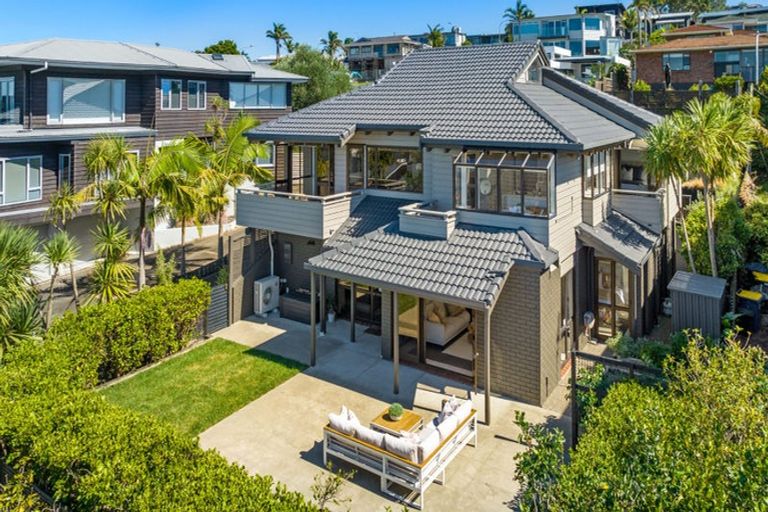 Photo of property in 1/14 Marama Street, Castor Bay, Auckland, 0620
