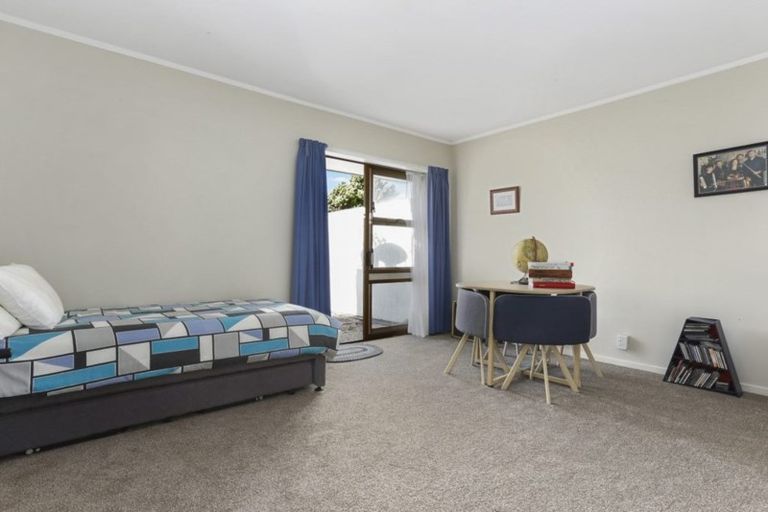 Photo of property in 2/1 West Hoe Road, Orewa, 0931