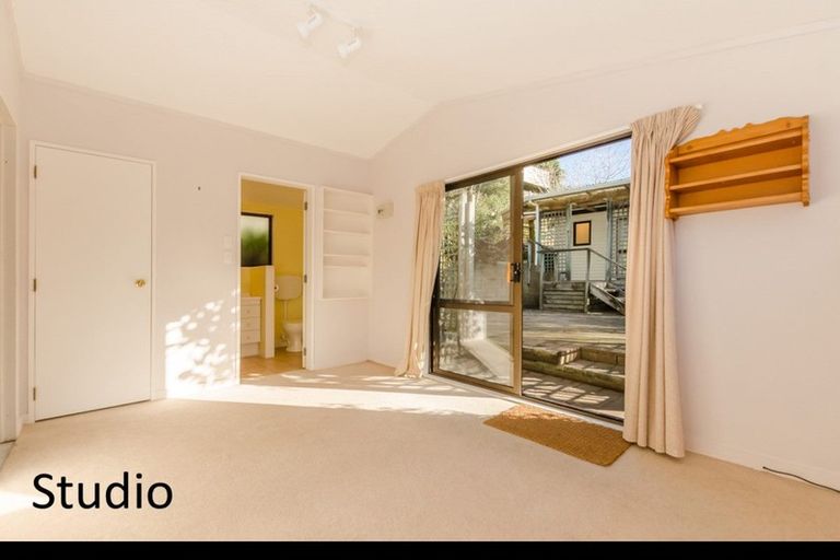 Photo of property in 38 Hicks Crescent, Waikanae Beach, Waikanae, 5036