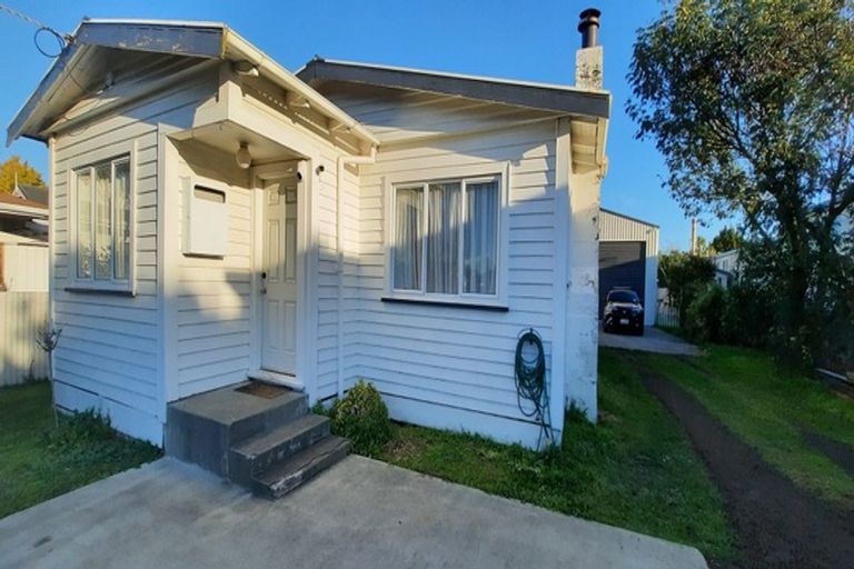 Photo of property in 16 Robinson Street, Foxton, 4814
