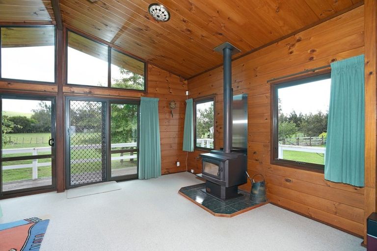 Photo of property in 450 Fitzherbert Road East, Aokautere, Palmerston North, 4471