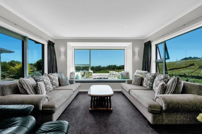 Photo of property in 563 Mangorei Road, Mangorei, New Plymouth, 4371