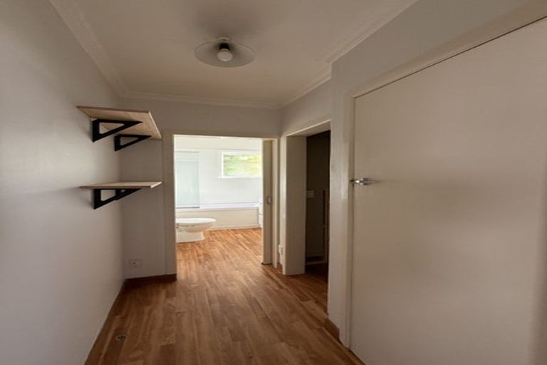 Photo of property in 22 Dorking Road, Brooklyn, Wellington, 6021
