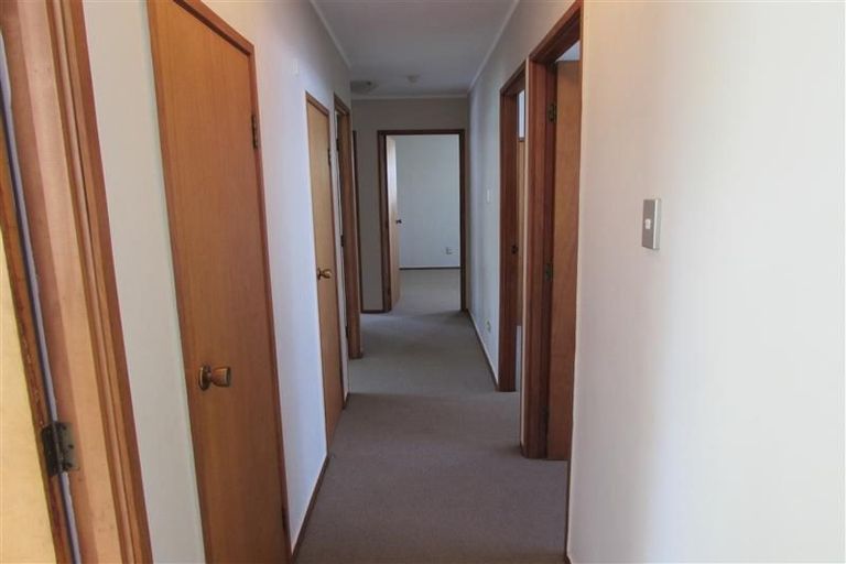 Photo of property in 4 Ballial Place, West Harbour, Auckland, 0618