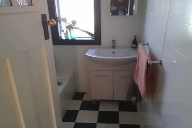 Photo of property in 8 Penrith Avenue, Somerfield, Christchurch, 8024