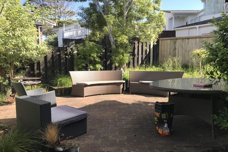 Photo of property in 2/4 Penning Road, Castor Bay, Auckland, 0620