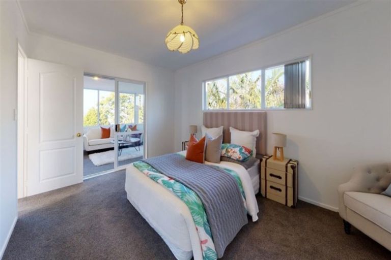 Photo of property in 78 Lagoon Way, West Harbour, Auckland, 0618