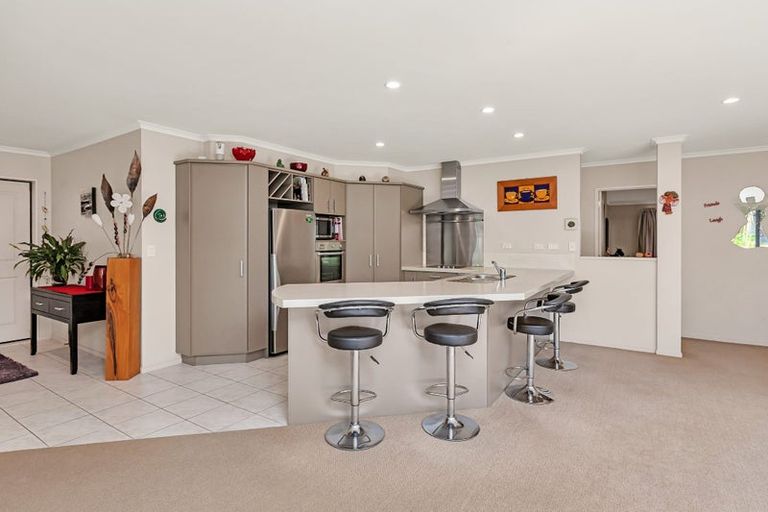 Photo of property in 55 Pyle Road West, One Tree Point, 0118