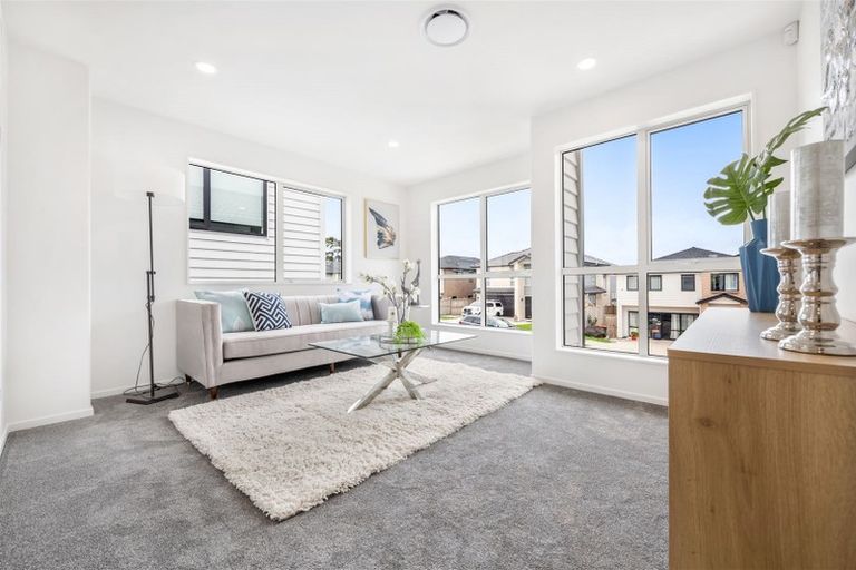 Photo of property in 4 Demeter Street, Flat Bush, Auckland, 2019