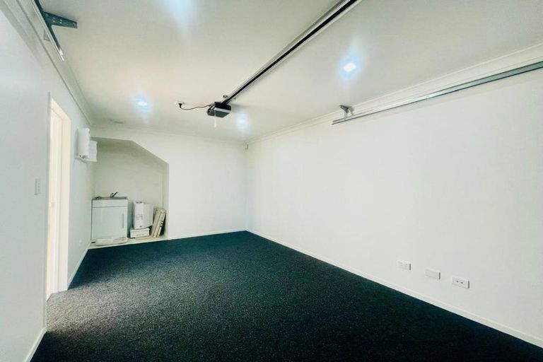 Photo of property in 8b Neems Place, Manurewa, Auckland, 2102
