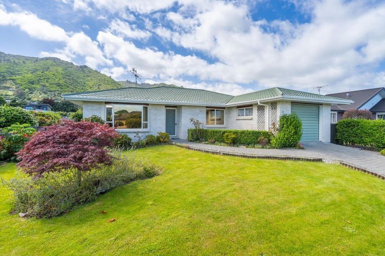 Photo of property in 81 Parata Street, Waikanae, 5036