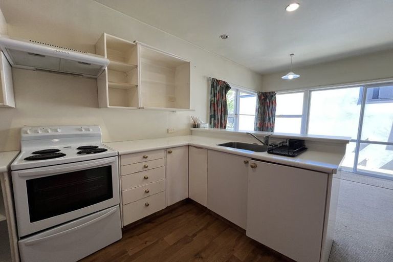 Photo of property in 2/69 Aikmans Road, Merivale, Christchurch, 8014