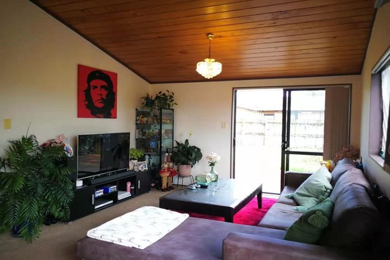 Photo of property in 4 Muriel Place, Ranui, Auckland, 0612