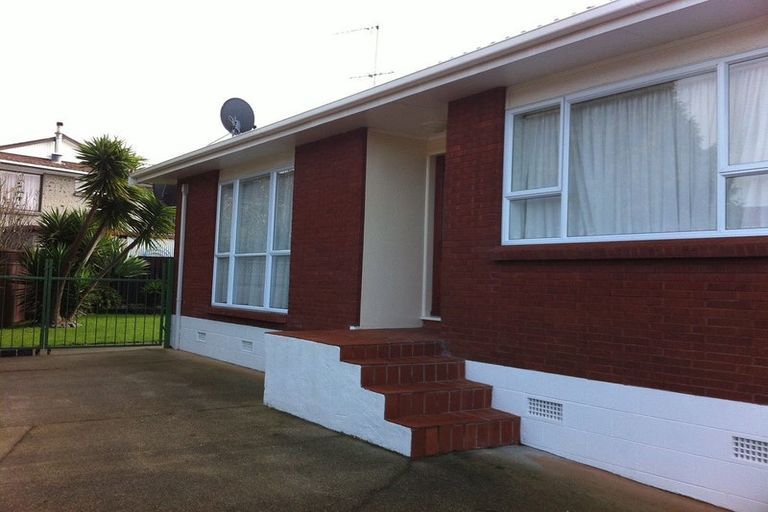 Photo of property in 1/8 Tina Place, Sunnyhills, Auckland, 2010