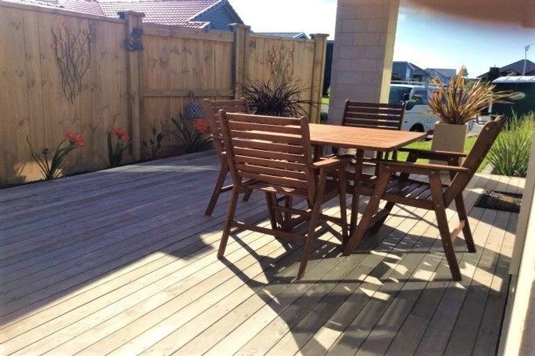 Photo of property in 80 Cassinia Close, Papamoa Beach, Papamoa, 3118