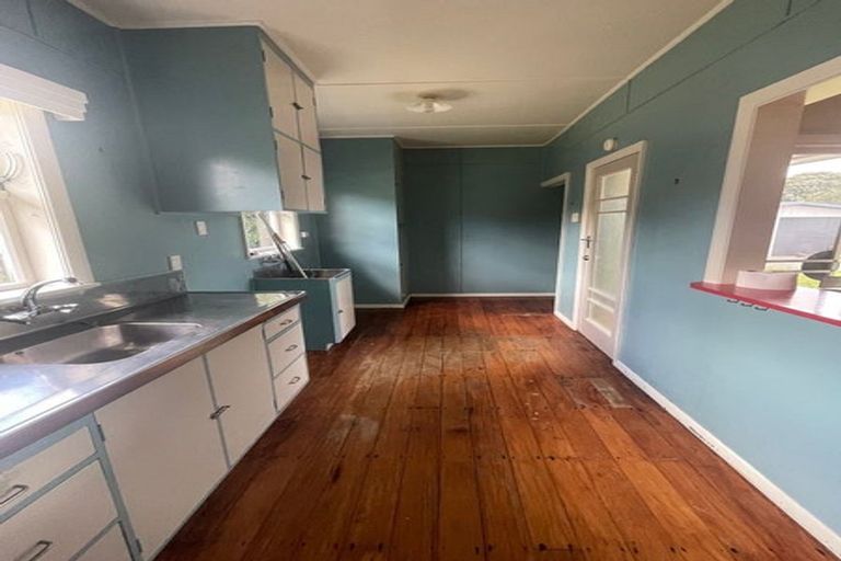 Photo of property in 14 Heath Grove, Waiwhetu, Lower Hutt, 5010