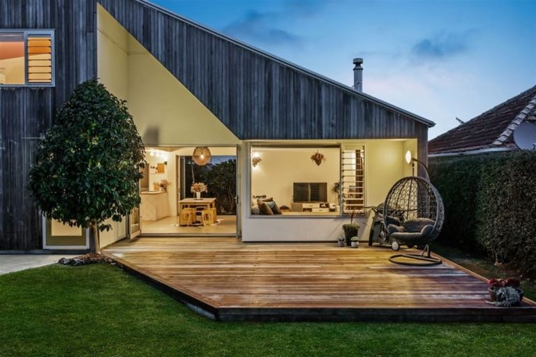 Photo of property in 49a Oranga Avenue, Onehunga, Auckland, 1061