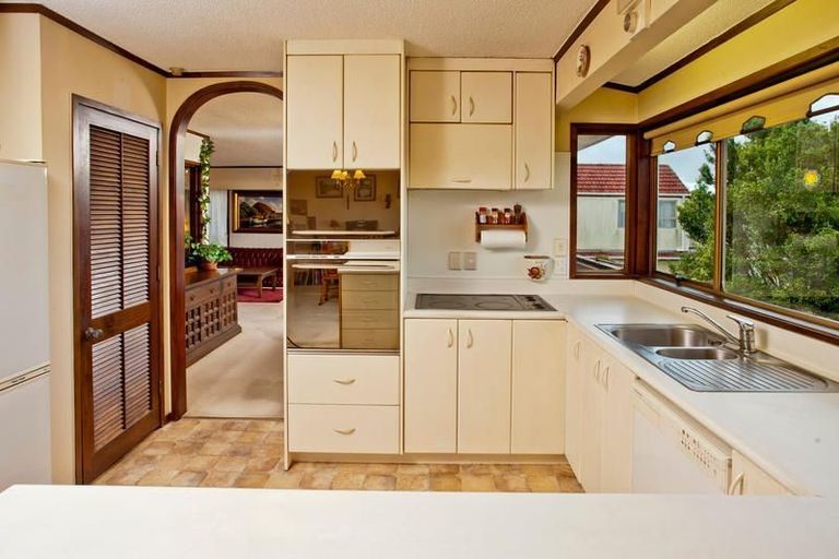 Photo of property in 54 Sartors Avenue, Browns Bay, Auckland, 0630