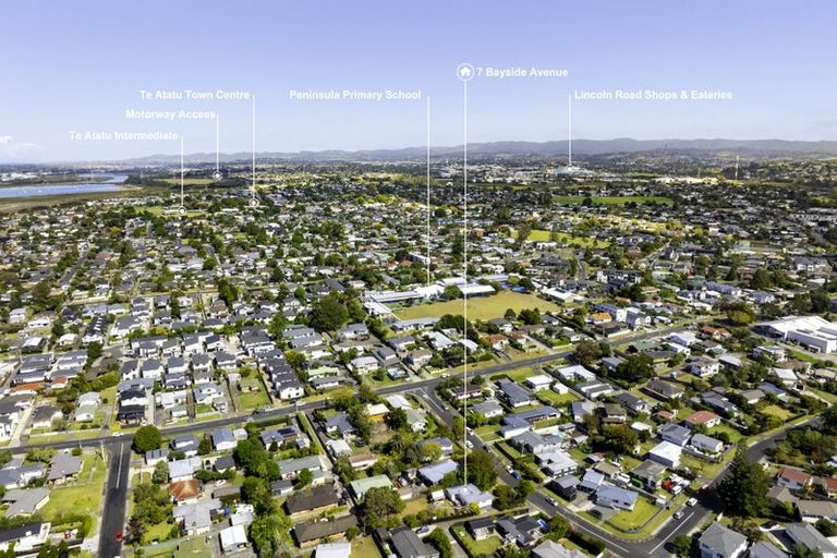 Photo of property in 7 Bayside Avenue, Te Atatu Peninsula, Auckland, 0610