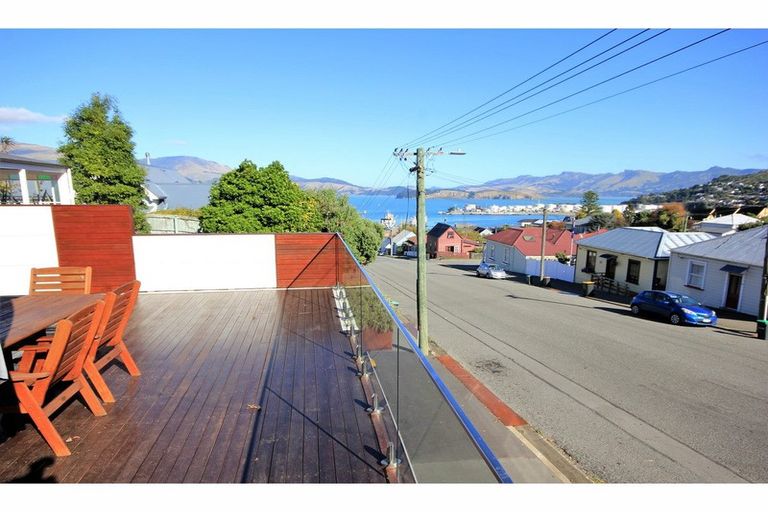 Photo of property in 72 Oxford Street, Lyttelton, 8082