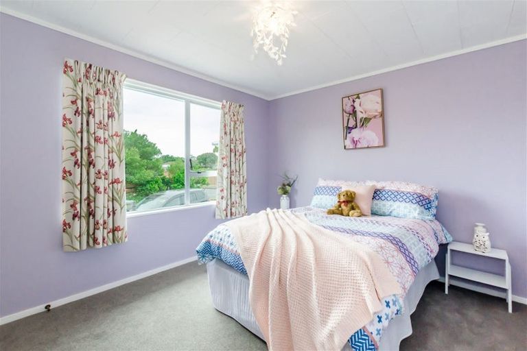 Photo of property in 15 Anaru Street, Raumati Beach, Paraparaumu, 5032