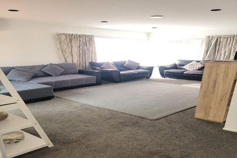 Photo of property in 10 Orangewood Drive, Northpark, Auckland, 2013