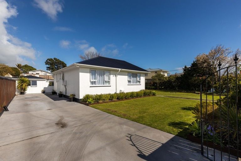 Photo of property in 101 Domett Street, Waitara, 4320