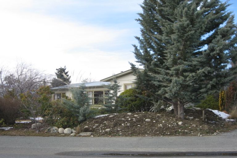 Photo of property in 209-211 Mackenzie Drive, Twizel, 7901