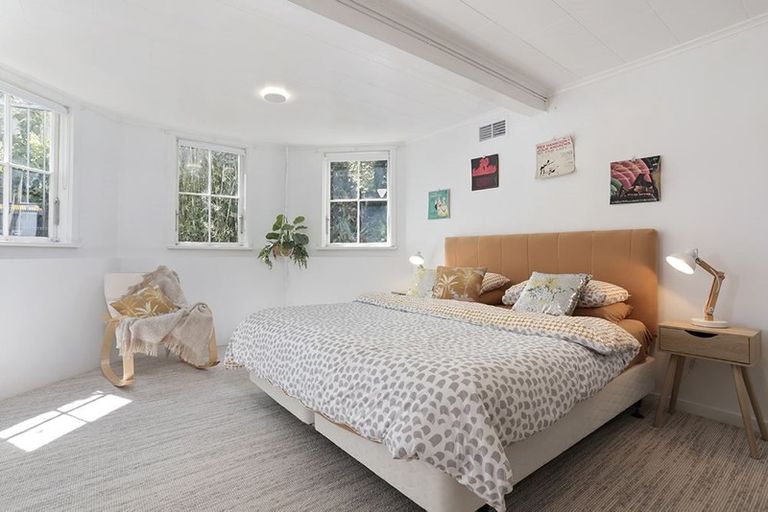 Photo of property in 12 Maritime Terrace, Birkenhead, Auckland, 0626