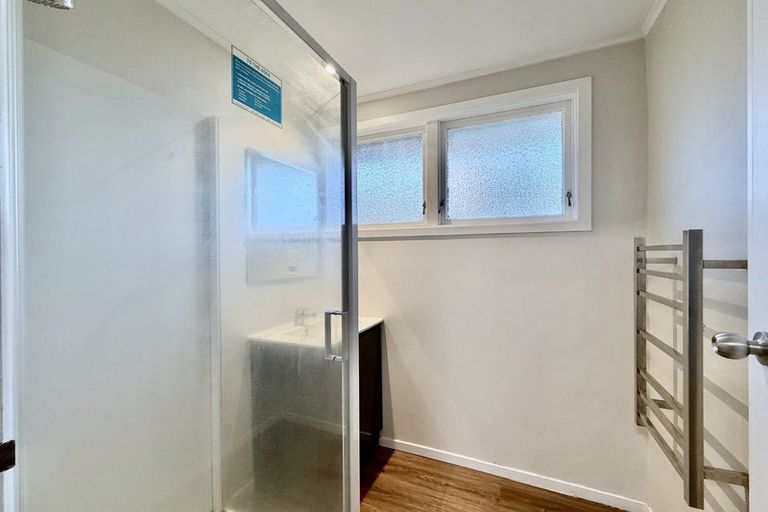 Photo of property in 2b Deveron Road, Manurewa, Auckland, 2102