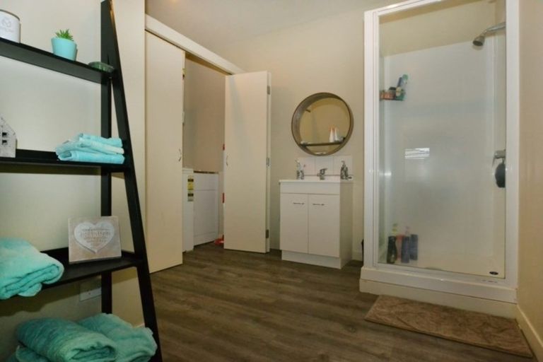 Photo of property in 2 Knox Place, Leamington, Cambridge, 3432