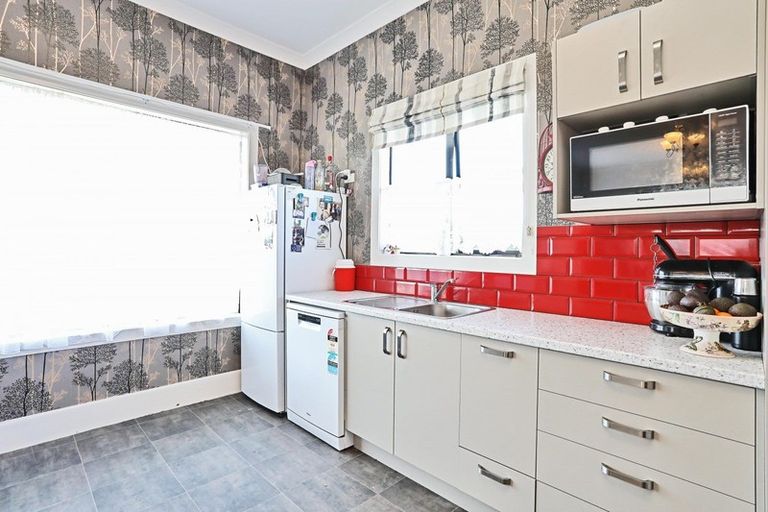 Photo of property in 124 Moulson Street, Strathern, Invercargill, 9812