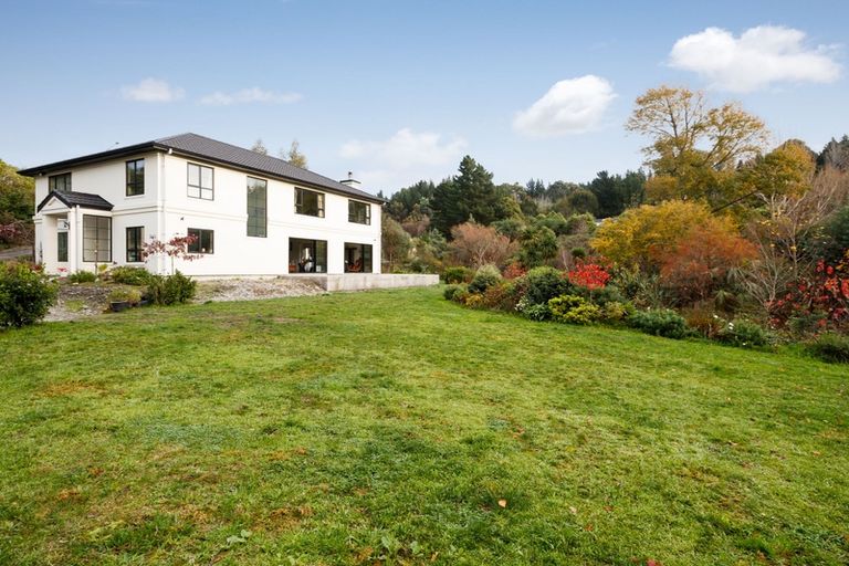 Photo of property in 350 Aokautere Drive, Aokautere, Palmerston North, 4471