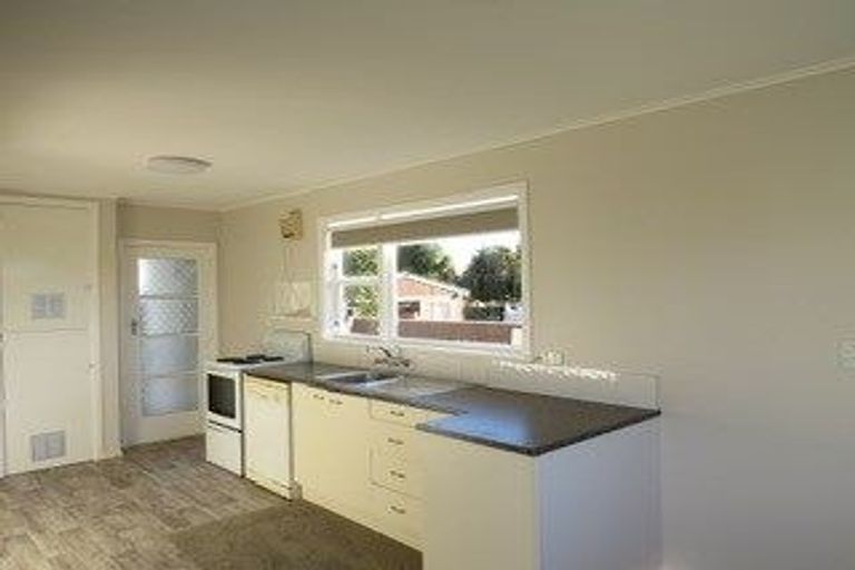 Photo of property in 16 Cornwall Street, Levin, 5510