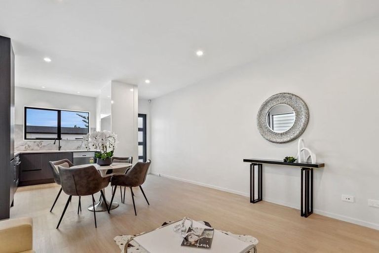 Photo of property in 1c Matakohe Road, Westgate, Auckland, 0814