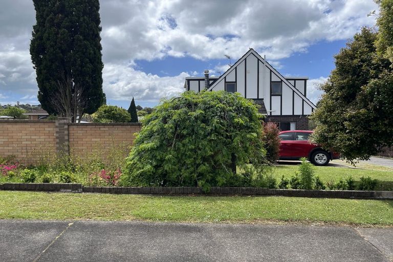 Photo of property in 1/24 Curacao Place, Half Moon Bay, Auckland, 2012