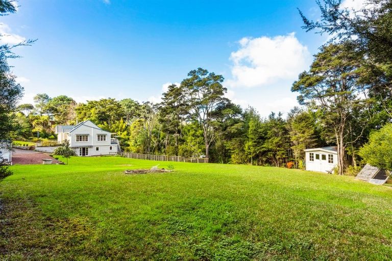 Photo of property in 71 Coulter Road, Henderson Valley, Auckland, 0614