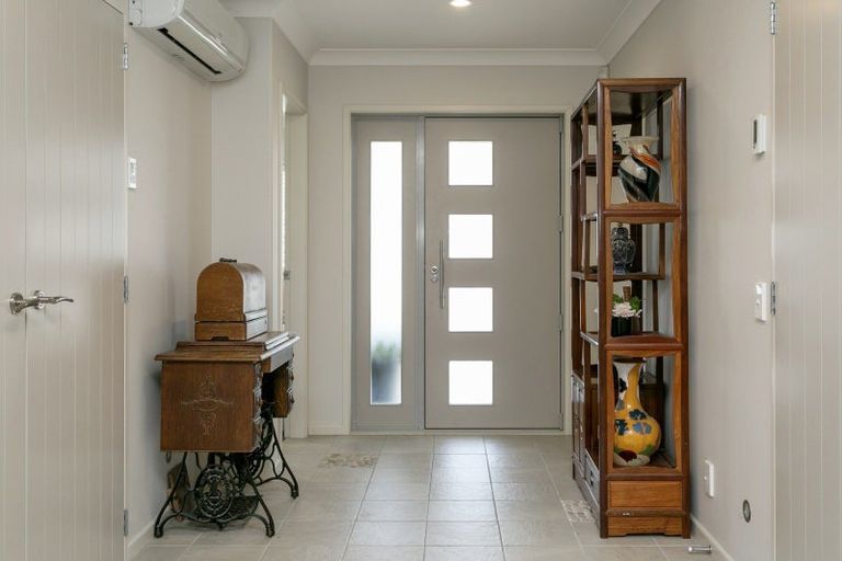 Photo of property in 13 Pokaka Crescent, Wharewaka, Taupo, 3330