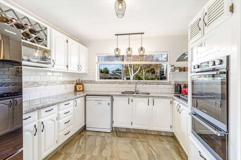 Photo of property in 6 Aintree Crescent, Awapuni, Palmerston North, 4412