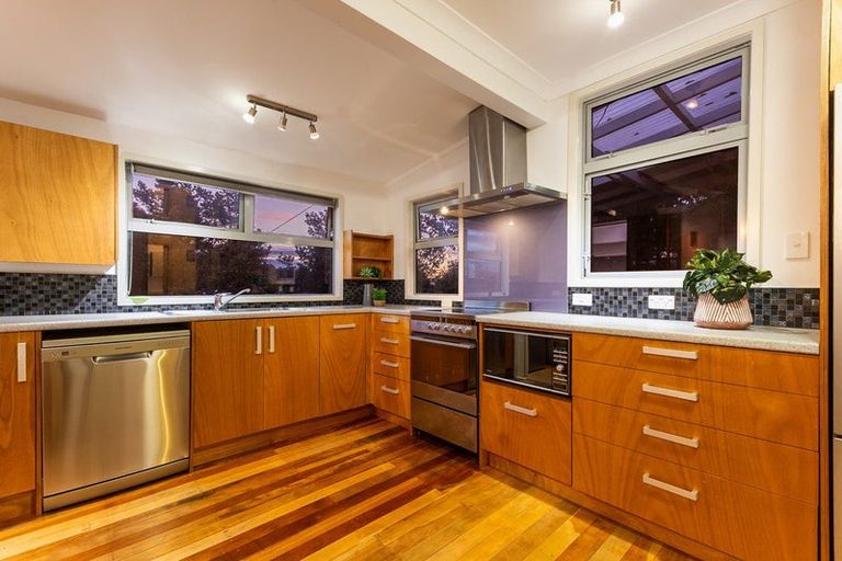 Photo of property in 51-53 Tennis Court Road, Raumati South, Paraparaumu, 5032