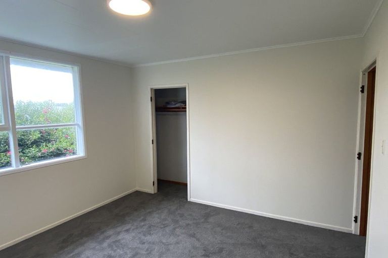 Photo of property in 23 Ennis Avenue, Pakuranga Heights, Auckland, 2010