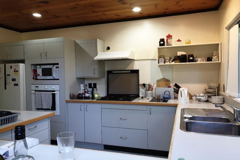 Photo of property in 10a Sydenham Street, Northland, Wellington, 6012