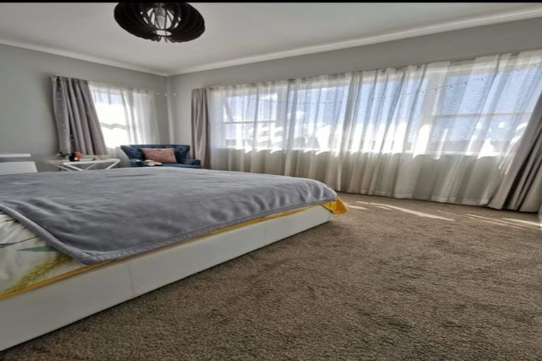 Photo of property in 13a Nandana Drive, Glen Eden, Auckland, 0602