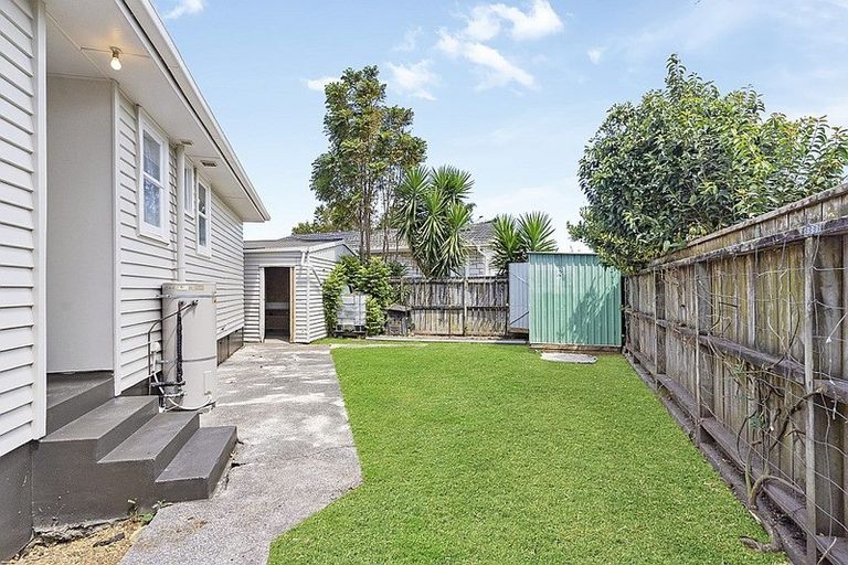 Photo of property in 1/1 Cooper Place, Papakura, 2110