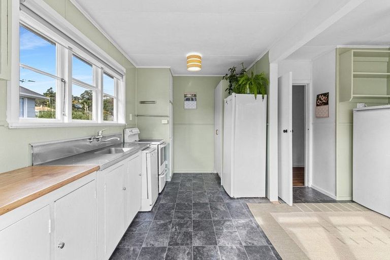 Photo of property in 90 Huatoki Street, Vogeltown, New Plymouth, 4310