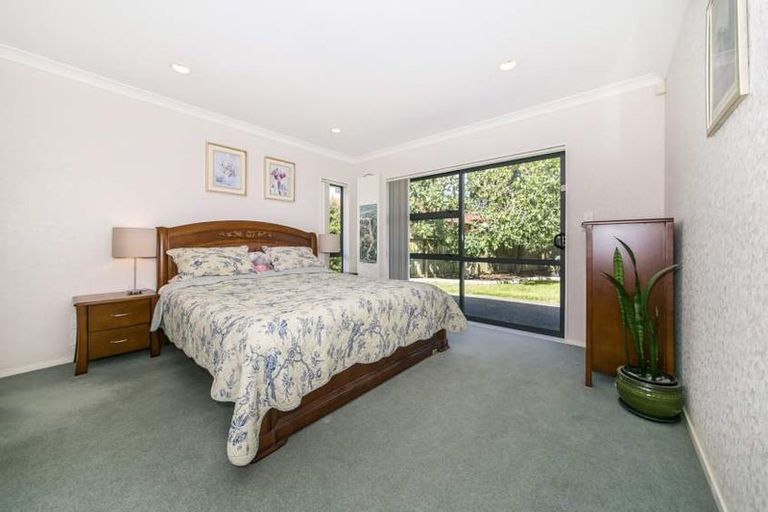 Photo of property in 14 Brittas Place, East Tamaki, Auckland, 2016