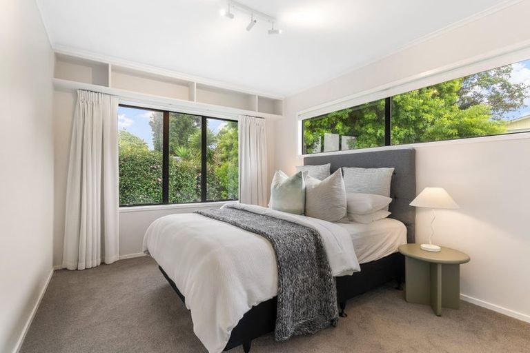 Photo of property in 10 Springfield Street, Forrest Hill, Auckland, 0620